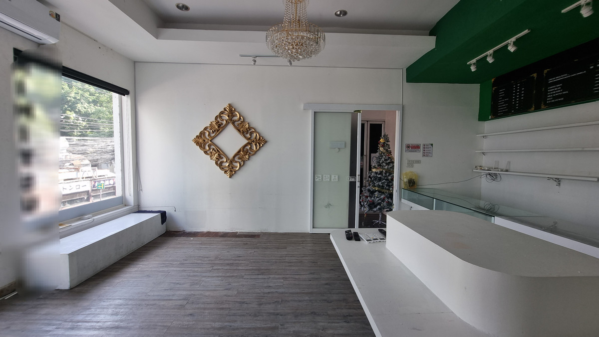 For RentRetail SpaceSukhumvit, Asoke, Thonglor : Shop for rent in Thonglor, suitable for a Japanese bar. Accepting all legal businesses