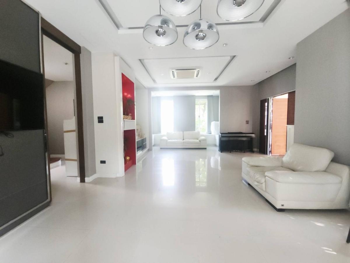 ขายบ้านลาดกระบัง สุวรรณภูมิ : 🔥ขายด่วน+🔥เดอะ เซนโทร อ่อนนุช-วงแหวน ใกล้สถานีรถไฟฟ้า Airport Link ลาดกระบัง 