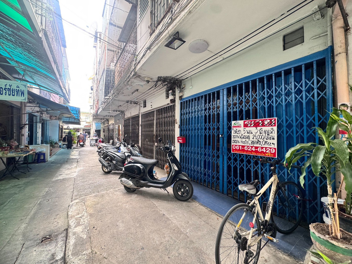 For RentShop HouseYaowarat, Banglamphu : 5-story commercial building for rent, Soi Phraya Si, newly renovated, ready to move in (N.1939)