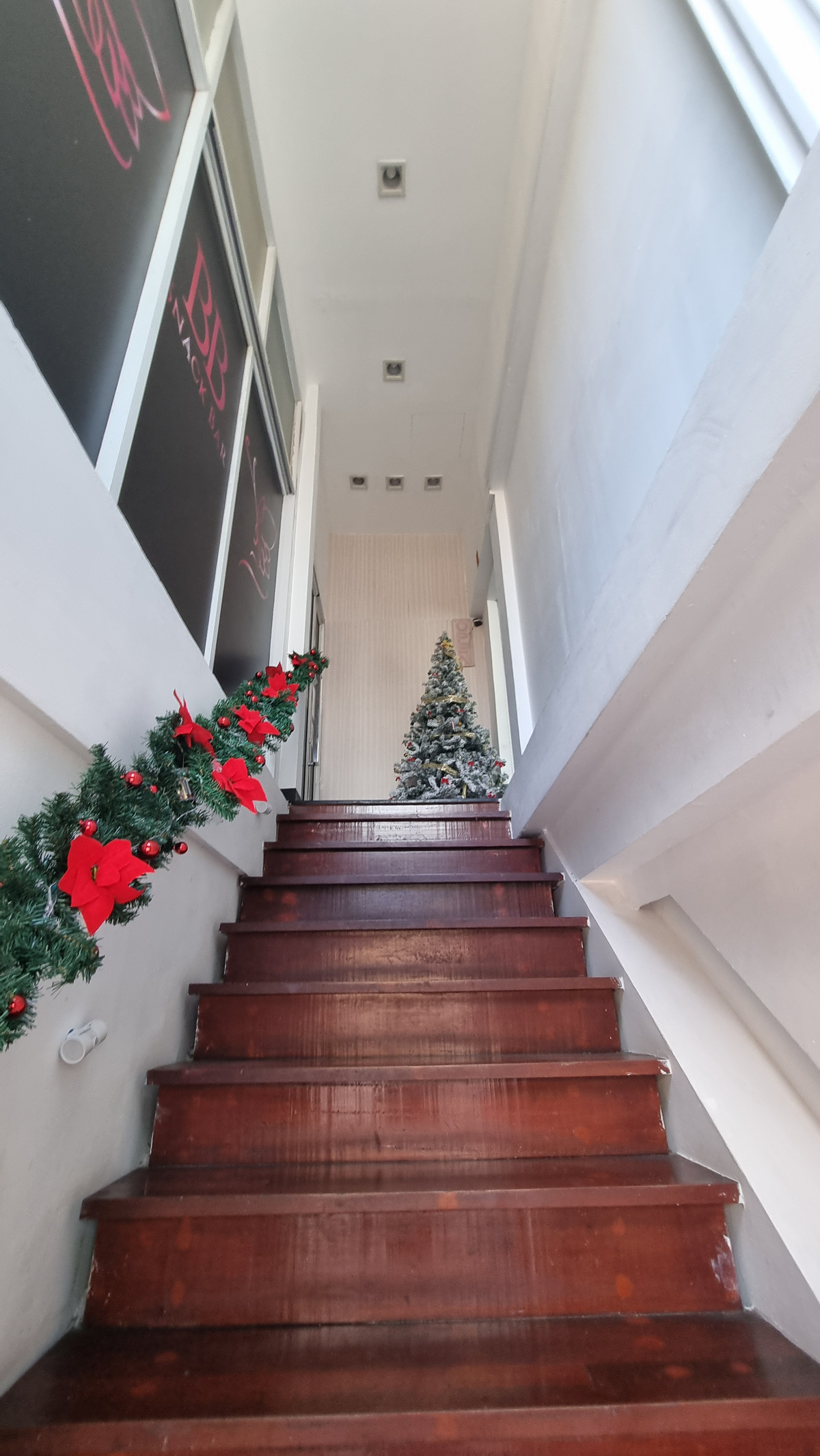 For RentRetail SpaceSukhumvit, Asoke, Thonglor : Shop for rent in Thonglor, suitable for a Japanese bar. Accepting all legal businesses