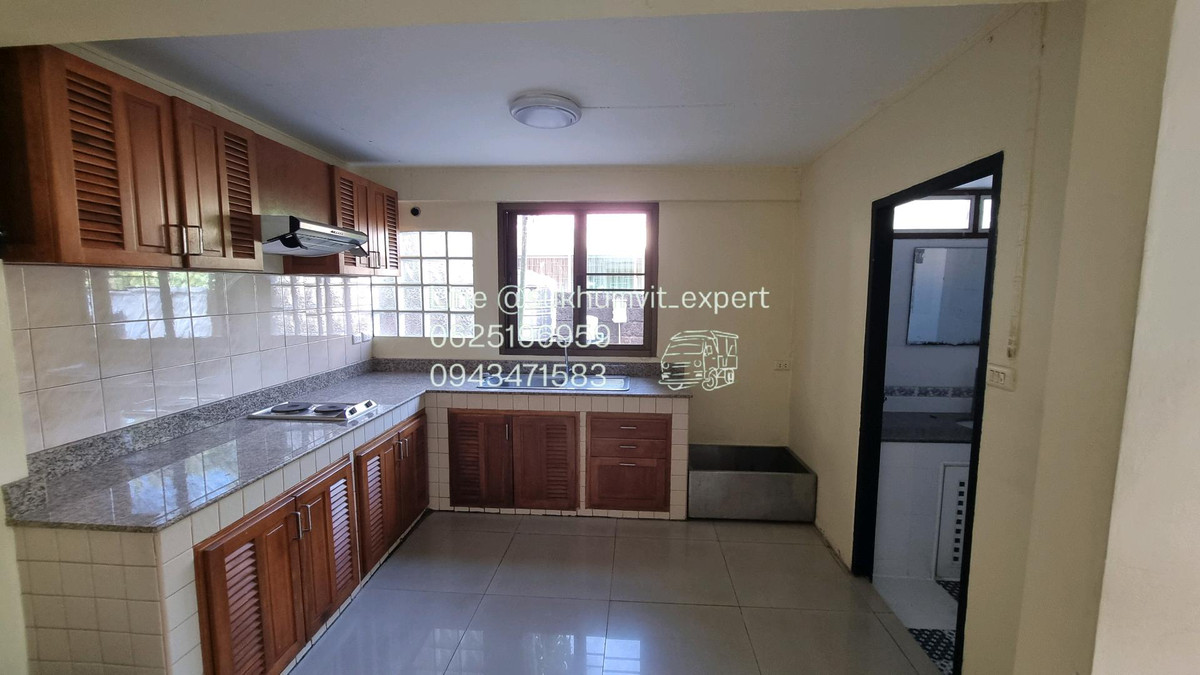 For RentRetail SpaceSukhumvit, Asoke, Thonglor : Shop for rent, Thonglor, no parking. Suitable for businesses that do not use loud noises and are quiet.