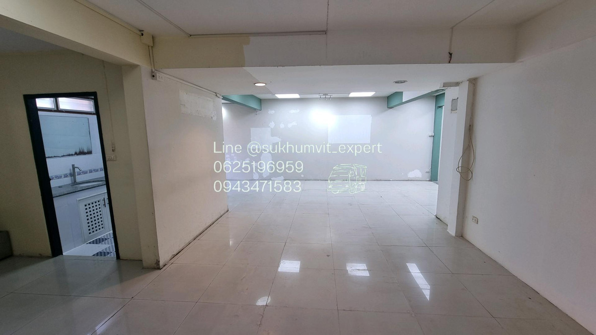 For RentRetail SpaceSukhumvit, Asoke, Thonglor : Shop for rent, Thonglor, no parking. Suitable for businesses that do not use loud noises and are quiet.