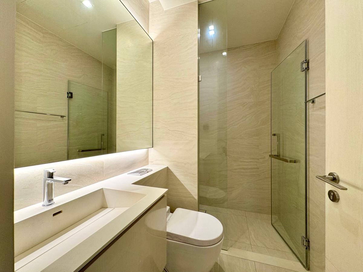 For SaleCondoSukhumvit, Asoke, Thonglor : Great Deal‼️ Brand New, High Floor, Pet freindly✨Luxury Condo @ The Strand Thonglor, 70m from BTS