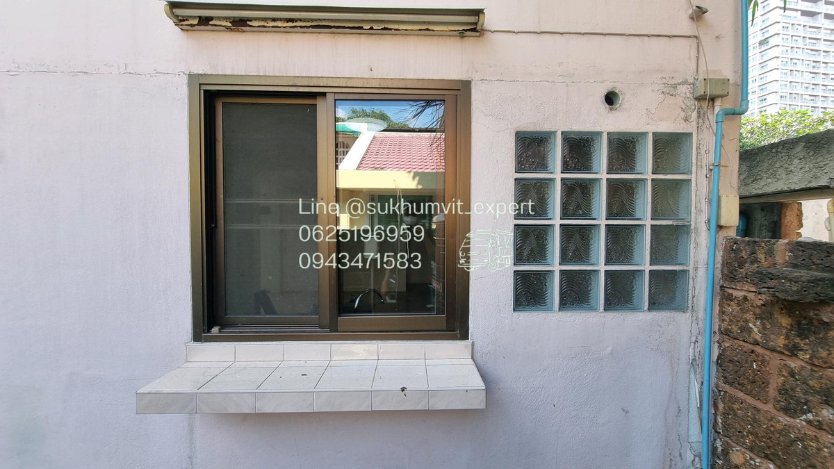 For RentRetail SpaceSukhumvit, Asoke, Thonglor : Shop for rent, Thonglor, no parking. Suitable for businesses that do not use loud noises and are quiet.