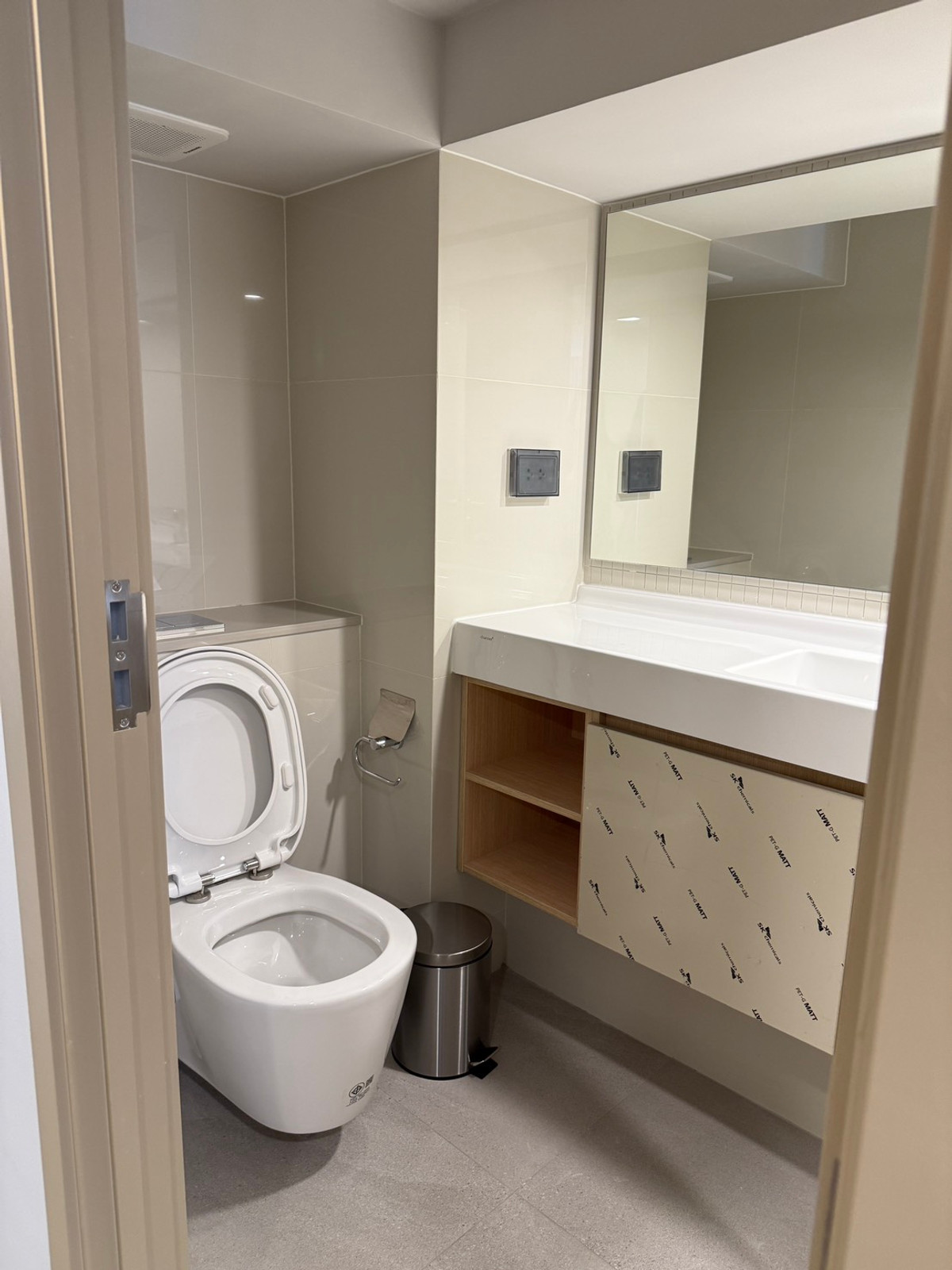 For RentCondoSiam Paragon ,Chulalongkorn,Samyan : 2 floors, 2 bedrooms, for rent, feels like home, Chula location, central area open 24 hours.