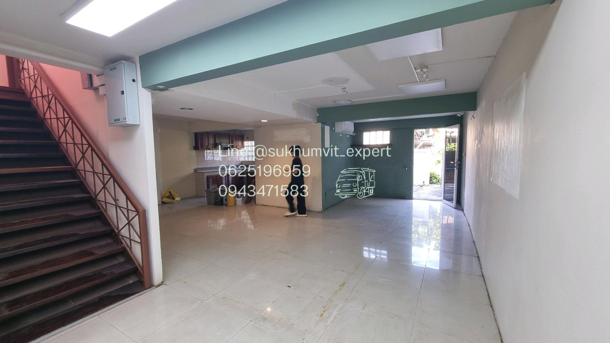 For RentRetail SpaceSukhumvit, Asoke, Thonglor : Shop for rent, Thonglor, no parking. Suitable for businesses that do not use loud noises and are quiet.