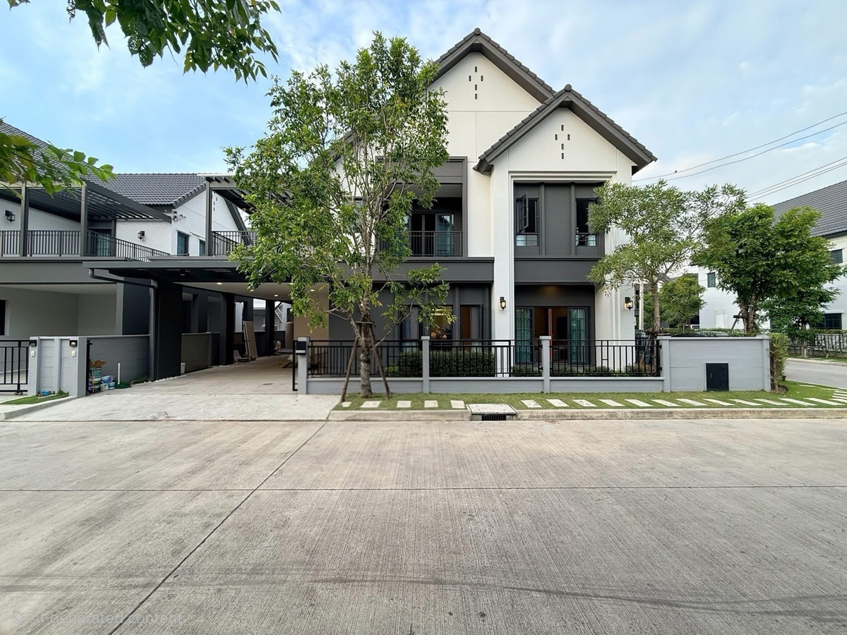 For RentHouseBangna, Bearing, Lasalle : 📢👇 For Rent: Centro Bangna | Largest House Type, Corner Plot Near the Park | 4 Bedrooms + Maid’s Room | Pet Friendly | Only 1 km to Mega Bangna | Fully Furnished with EV Charger
