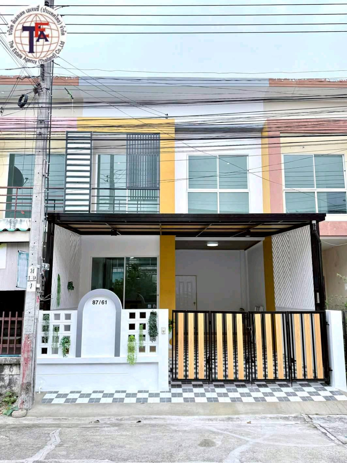 For SaleTownhomeMin Buri, Romklao : 2-story townhouse for sale, Pensiri Village 4, Liab Warin 25/1, Nong Chok, Mahanakorn University of Technology. Korean International School Bangkok Postal Electricity Authority Ananta School Nong Chok District Office
