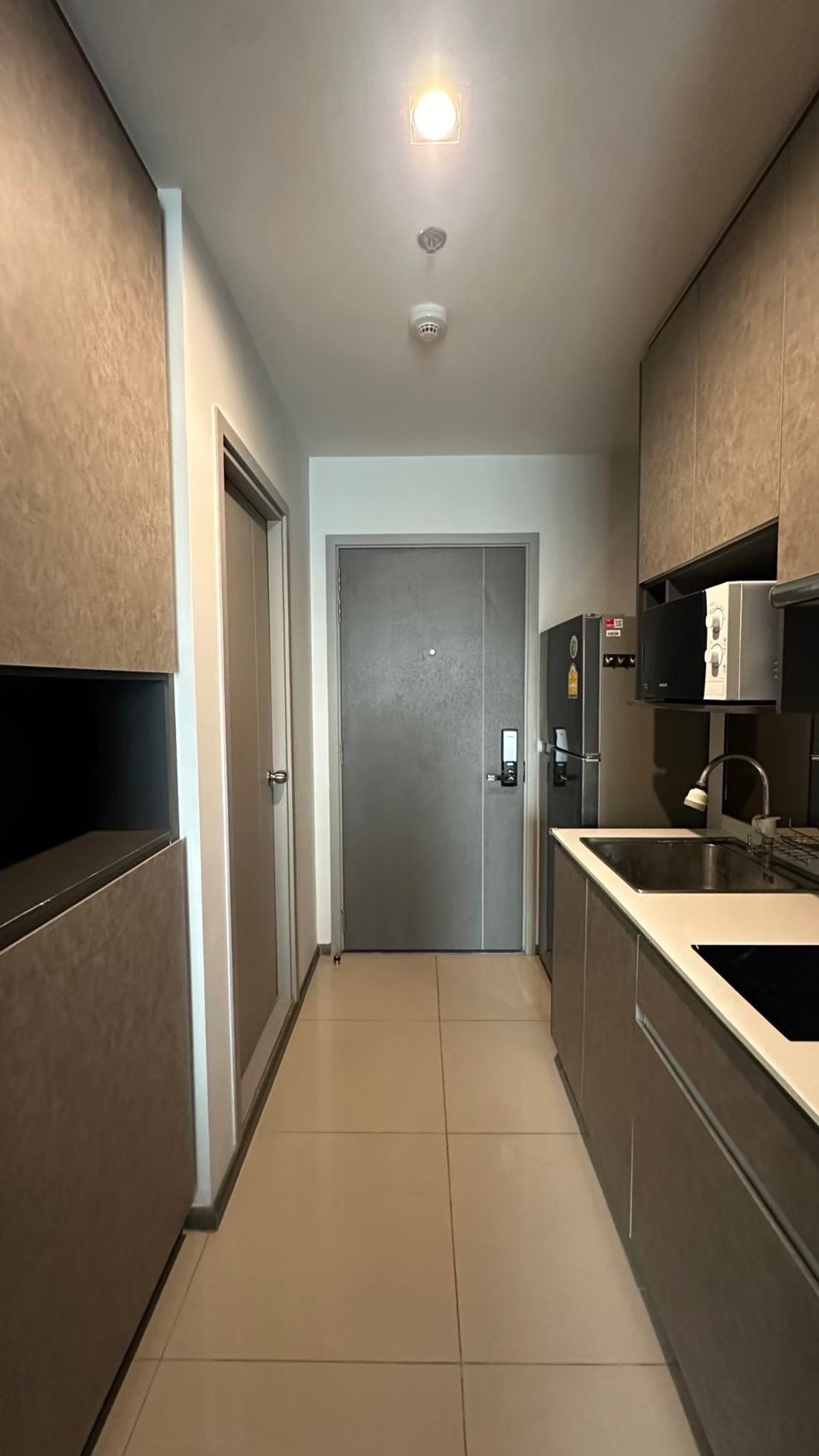 ให้เช่าคอนโดสะพานควาย จตุจักร : 🔥Hot Price🔥IDEO Phaholyothin Chatujak. studio 25sqm 15,500 B 💫ใกล้หมอชิต สะพานควาย ใกล้bts mrt สนใจติดต่อนัดชม พัตเตอร์ 0928895628 Line : plustor_ss 