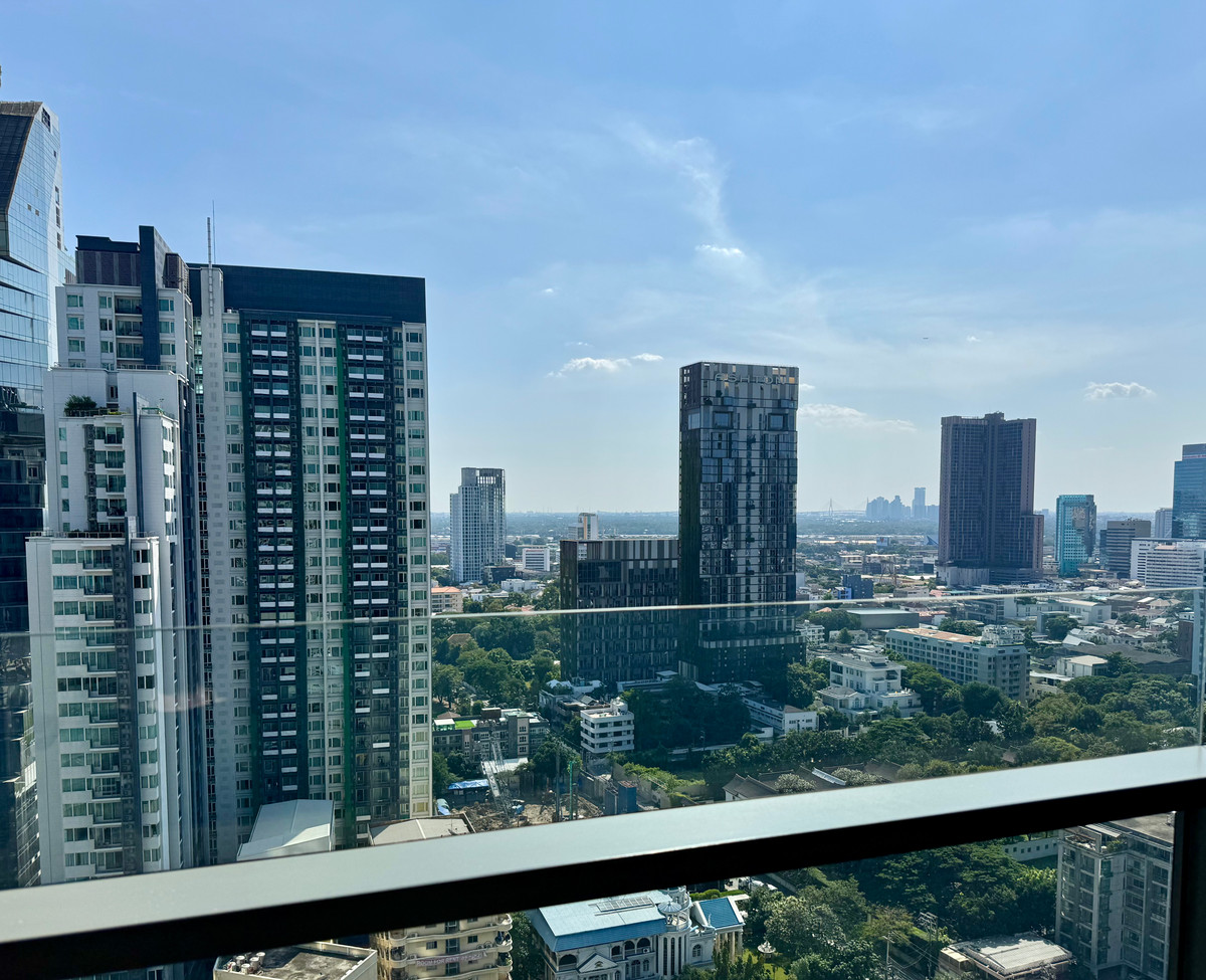 For SaleCondoSukhumvit, Asoke, Thonglor : Great Deal‼️ Brand New, High Floor, Pet freindly✨Luxury Condo @ The Strand Thonglor, 70m from BTS