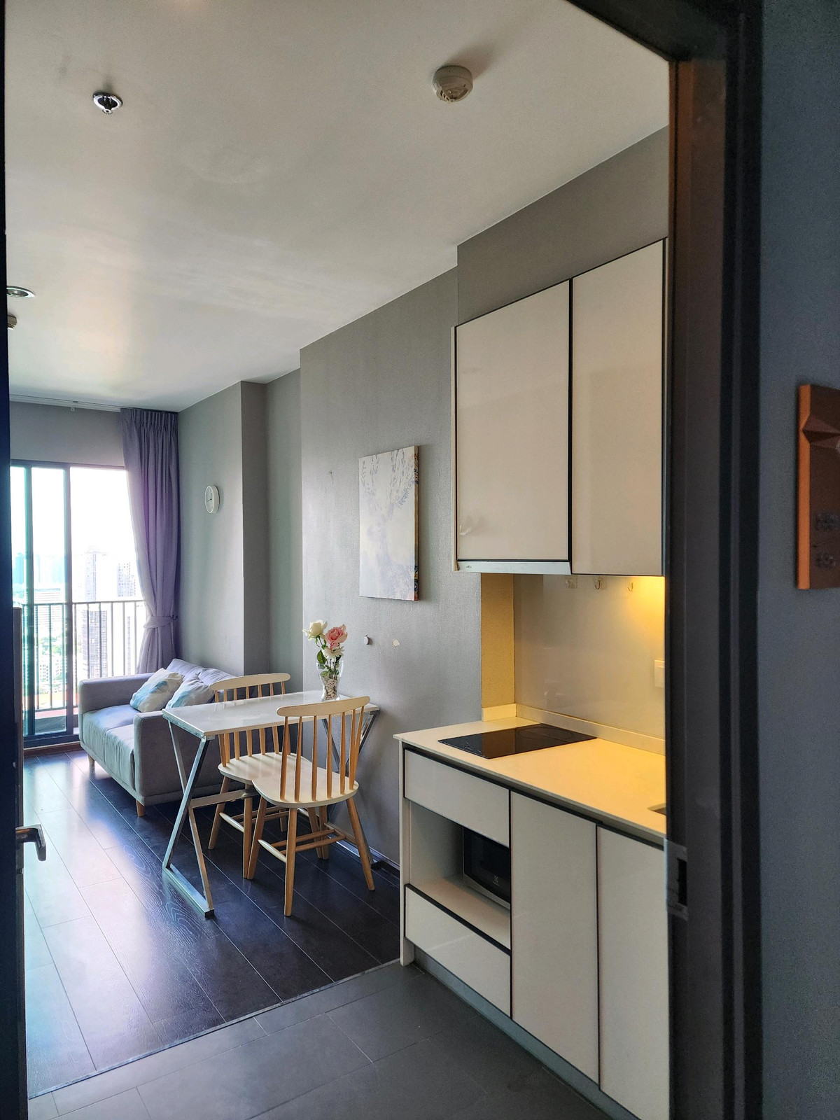 ให้เช่าคอนโดสุขุมวิท อโศก ทองหล่อ : C Ekkamai Condominium
🔥🔥เช่าเพียง 15,500 บาท/เดือน🔥