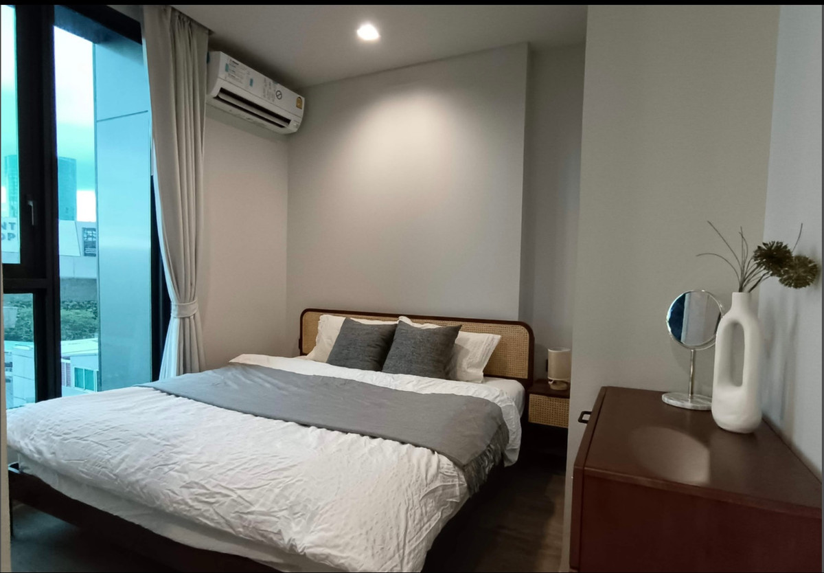 For RentCondoLadprao, Central Ladprao : For rent: The Crest Park Residence, 2 bedrooms, beautiful, good location, ready to move in, near MRT Phahon Yothin. If interested, contact Line @841qqlnr