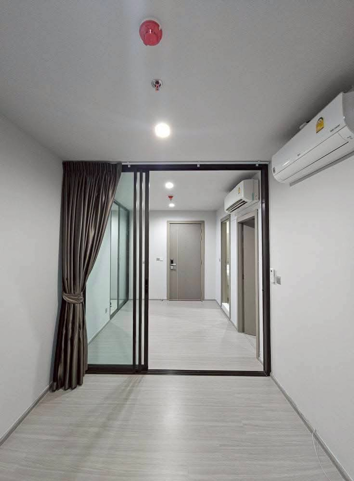 For SaleCondoRama9, Petchburi, RCA : 4.99 mb only 1 bed plus life asoke rama 9 urgent