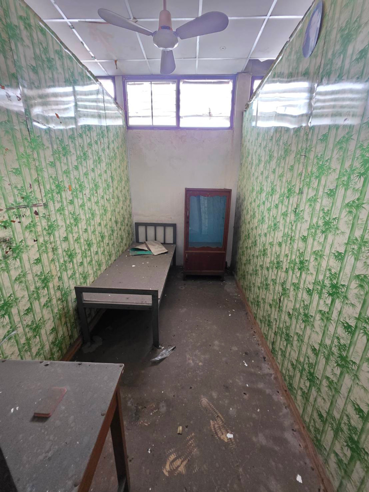 For SaleShop HouseRamkhamhaeng, Hua Mak : Commercial building for sale, located in Soi Ramkhamhaeng 37/1, only 100 meters from the entrance of the alley.