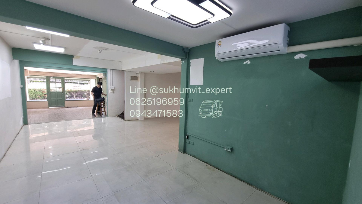For RentRetail SpaceSukhumvit, Asoke, Thonglor : Shop for rent, Thonglor, no parking. Suitable for businesses that do not use loud noises and are quiet.