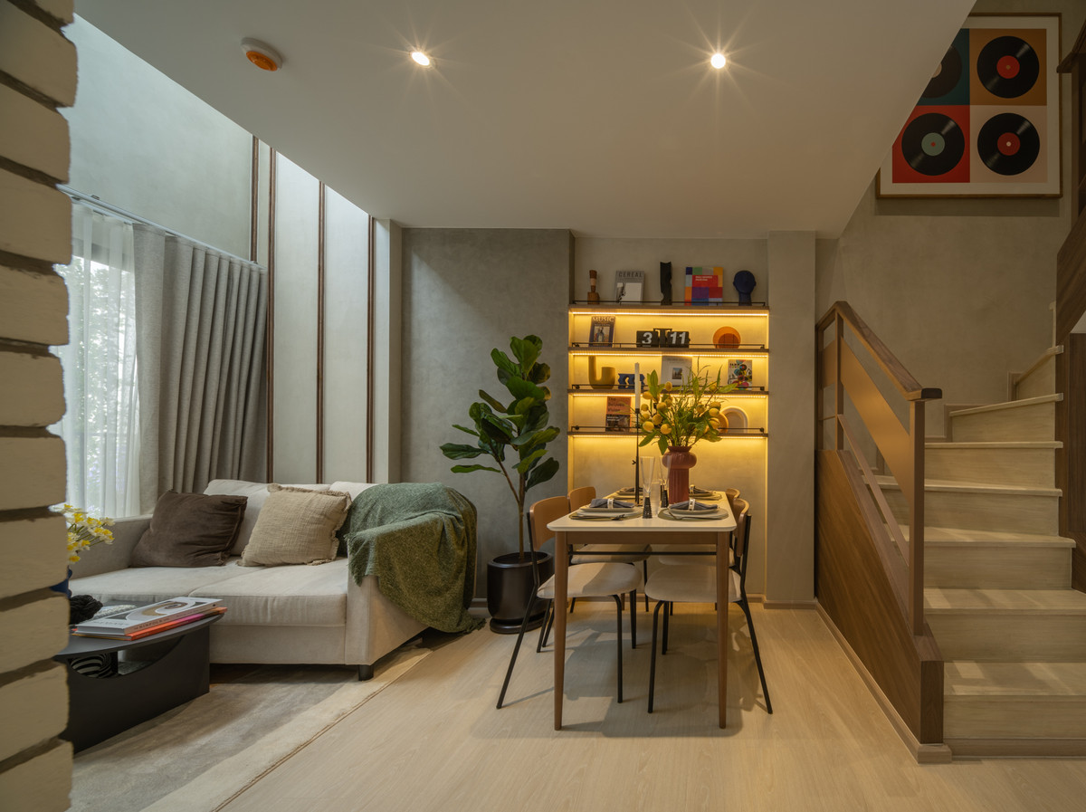 ขายคอนโดปทุมธานี รังสิต ธรรมศาสตร์ : 🌟 คุ้มค่าที่สุด! Duplex เพดานสูง! ยูนิตใหญ่ ใกล้รถไฟฟ้า! 🚇📞: 065-626-5636 (คุณกี้)