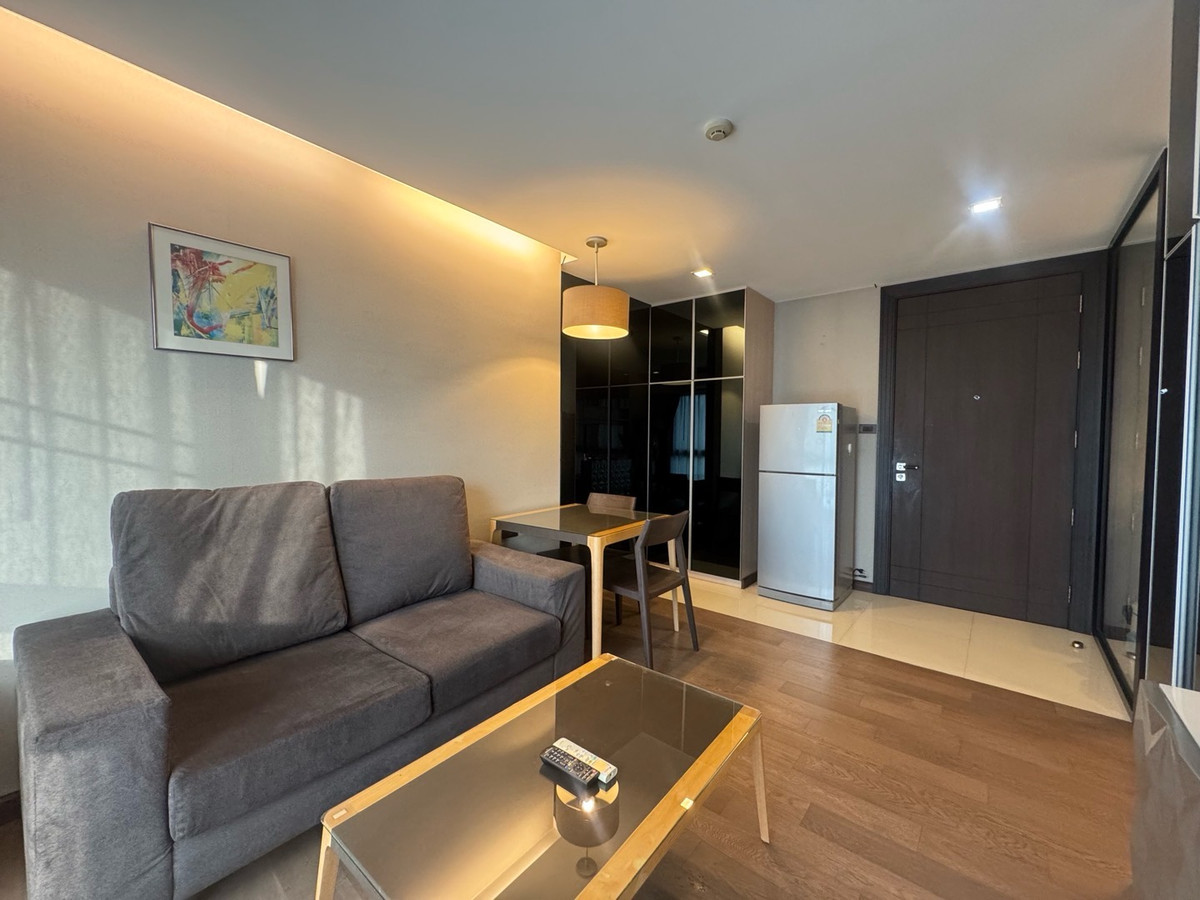 For RentCondoSukhumvit, Asoke, Thonglor : 🔥For Rent Now🔥 Tidy Thonglor. Spacious room, beautifully decorated, fully furnished and ready to move in. Near BTS Thonglor.