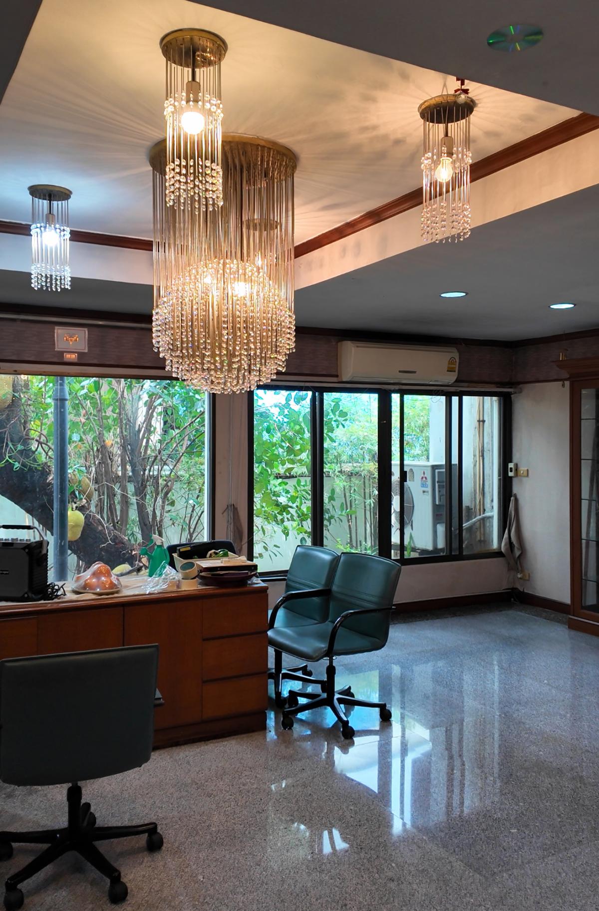 ขายบ้านรามคำแหง หัวหมาก : 28/02/2026, บ้านหรูใจกลางทาวน์อินทาวน์ 8 ห้องนอน พร้อมที่ดิน 1 ไร่ โอกาสลงทุนสุดพรีเมียม ทำเลดี เชื่อมต่อถนนหลักหลายสาย