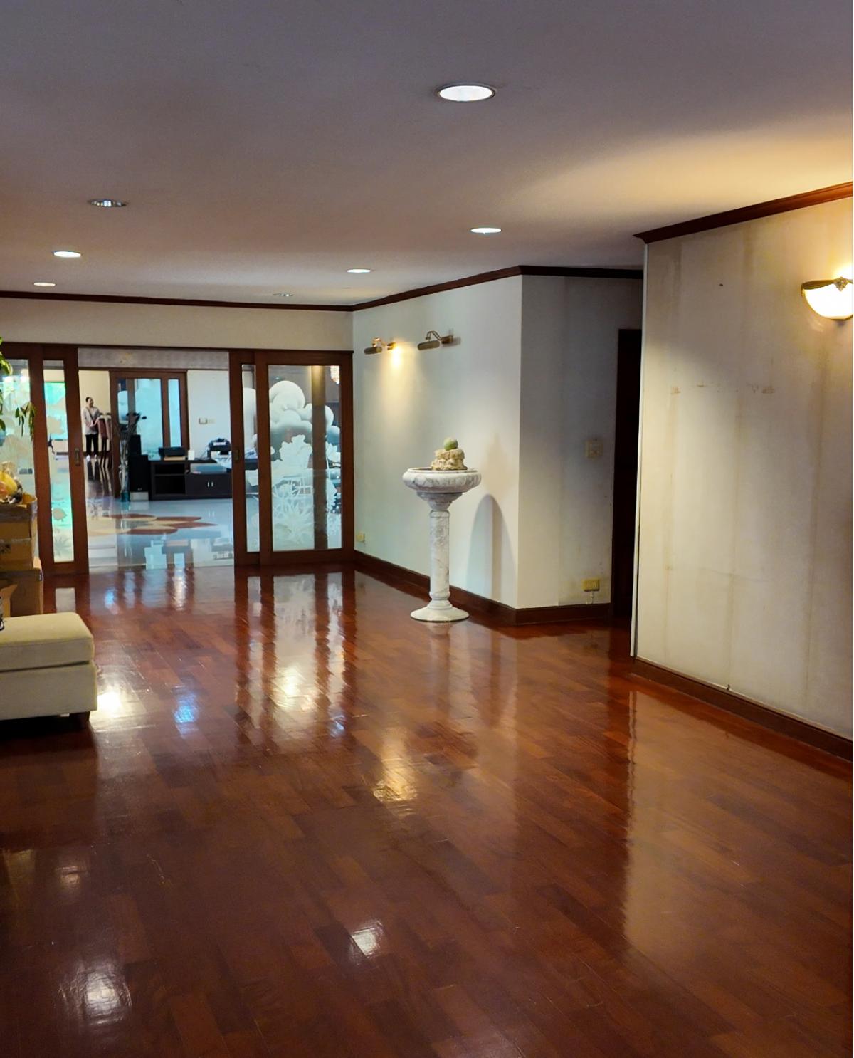 ขายบ้านรามคำแหง หัวหมาก : 28/02/2026, บ้านหรูใจกลางทาวน์อินทาวน์ 8 ห้องนอน พร้อมที่ดิน 1 ไร่ โอกาสลงทุนสุดพรีเมียม ทำเลดี เชื่อมต่อถนนหลักหลายสาย