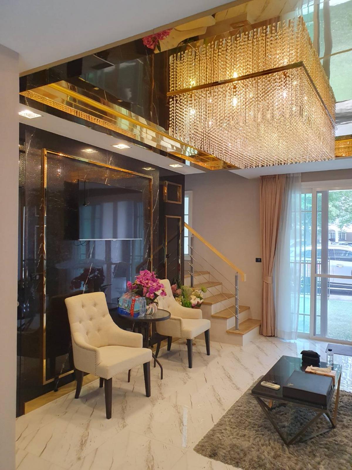 ขายทาวน์โฮมอ่อนนุช อุดมสุข : 28/02/2026, The Master@BTS Udomsuk 3 ห้องนอน 266 ตรม. ใกล้ BTS อุดมสุข พร้อมอยู่ บนที่ดิน 22.1 ตร.วา ราคาพิเศษ 14.99 ล้าน