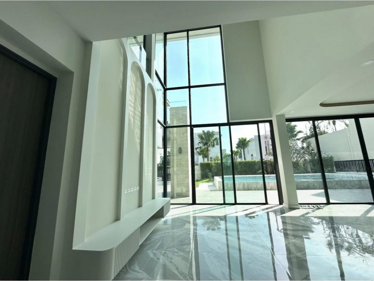 For SaleHouseKasetsart, Ratchayothin : Luxurious pool villa with 5 bedrooms, area 700 sq m. Location in the heart of Ramintra, near the BTS, price 65 million baht.