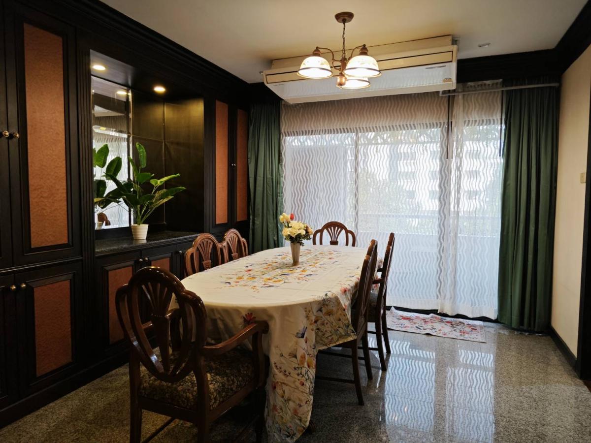 For SaleCondoRatchathewi,Phayathai : 07/03/2026, Centurion Park Ari condo, 2 bedrooms, 129 sq.m. priced at only 12.9 million!Located near Ari BTS with complete facilities!