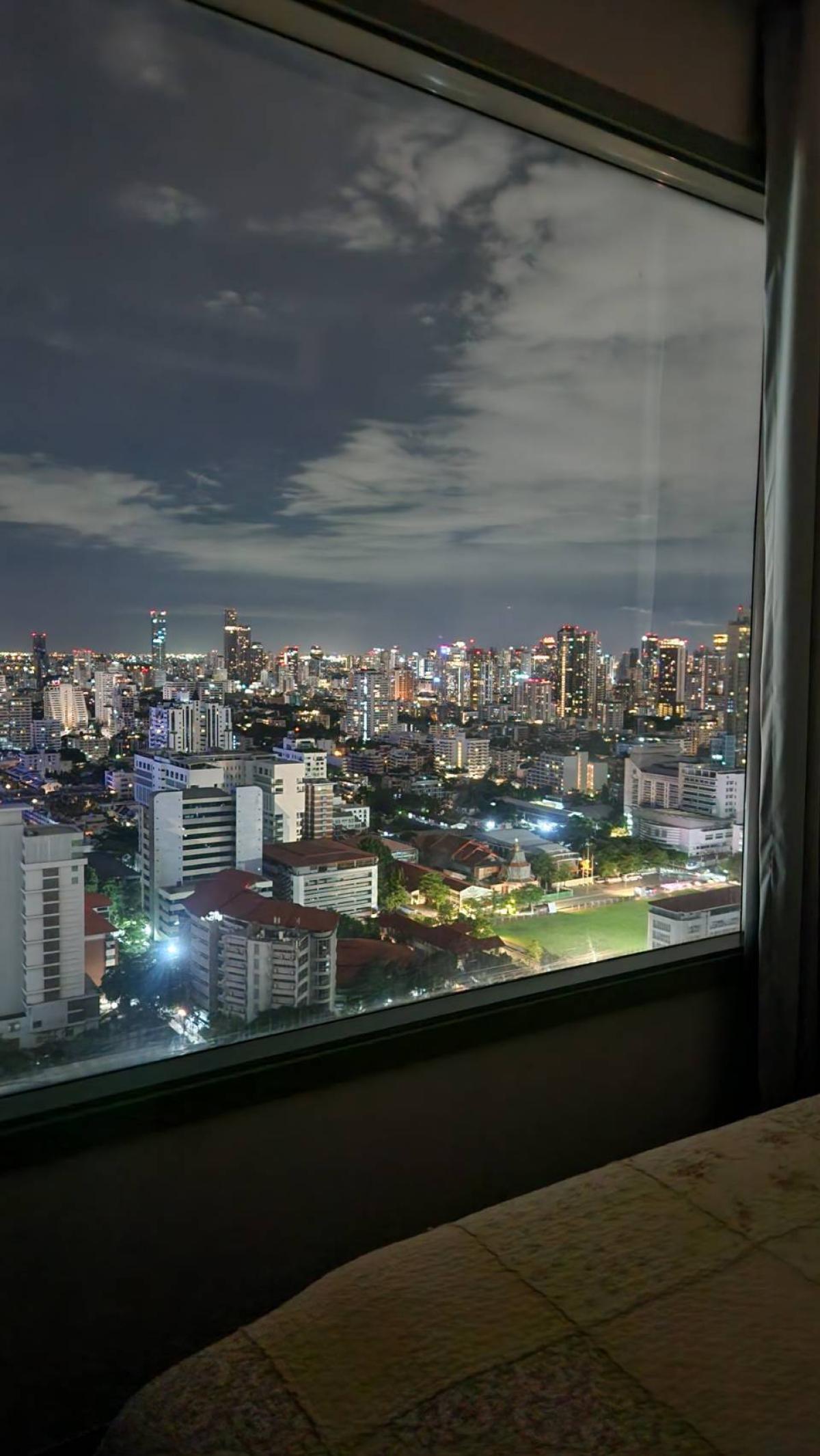 ขายคอนโดพระราม 9 เพชรบุรีตัดใหม่ RCA : 03/04/2026, รวมค่าโอน# ขายด่วน! Q Asoke คอนโดหรู 2 ห้องนอน ใกล้ MRT เพชรบุรี พร้อมเฟอร์ครบ วิวสวย 0642748883