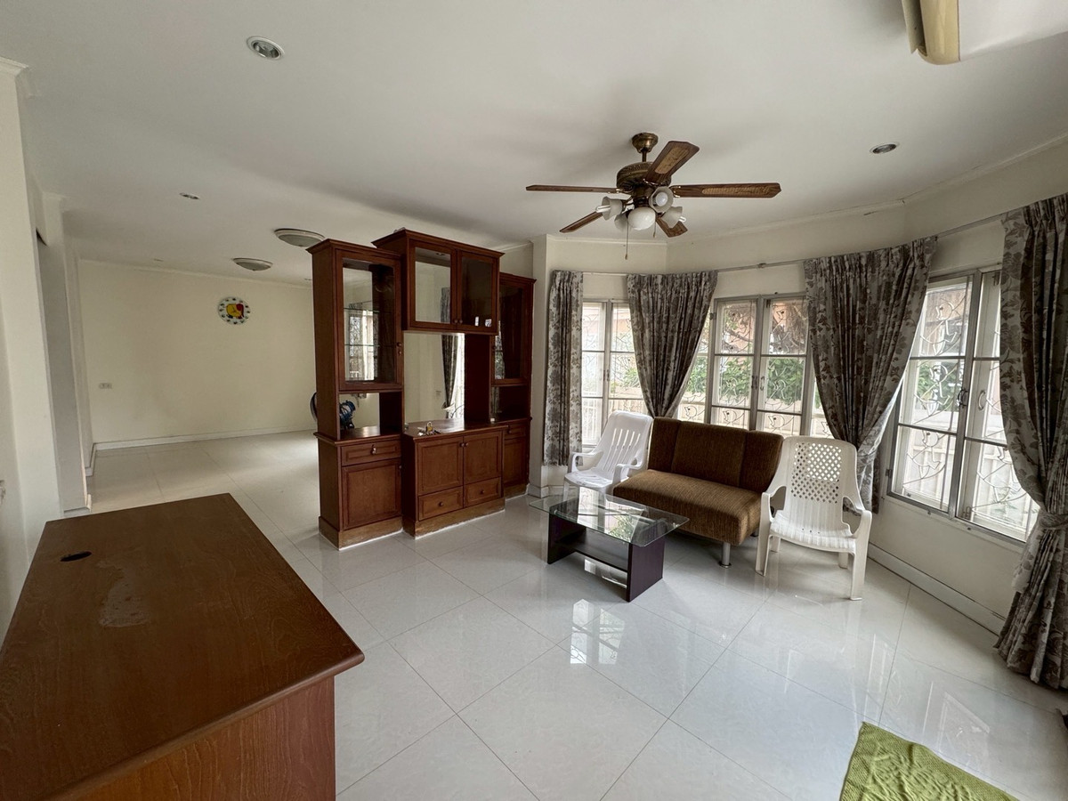 ให้เช่าบ้านปทุมธานี รังสิต ธรรมศาสตร์ : ให้เช่าบ้านเดี่ยว 2 ชั้น 4ห้องนอน แอร์3 เครื่อง