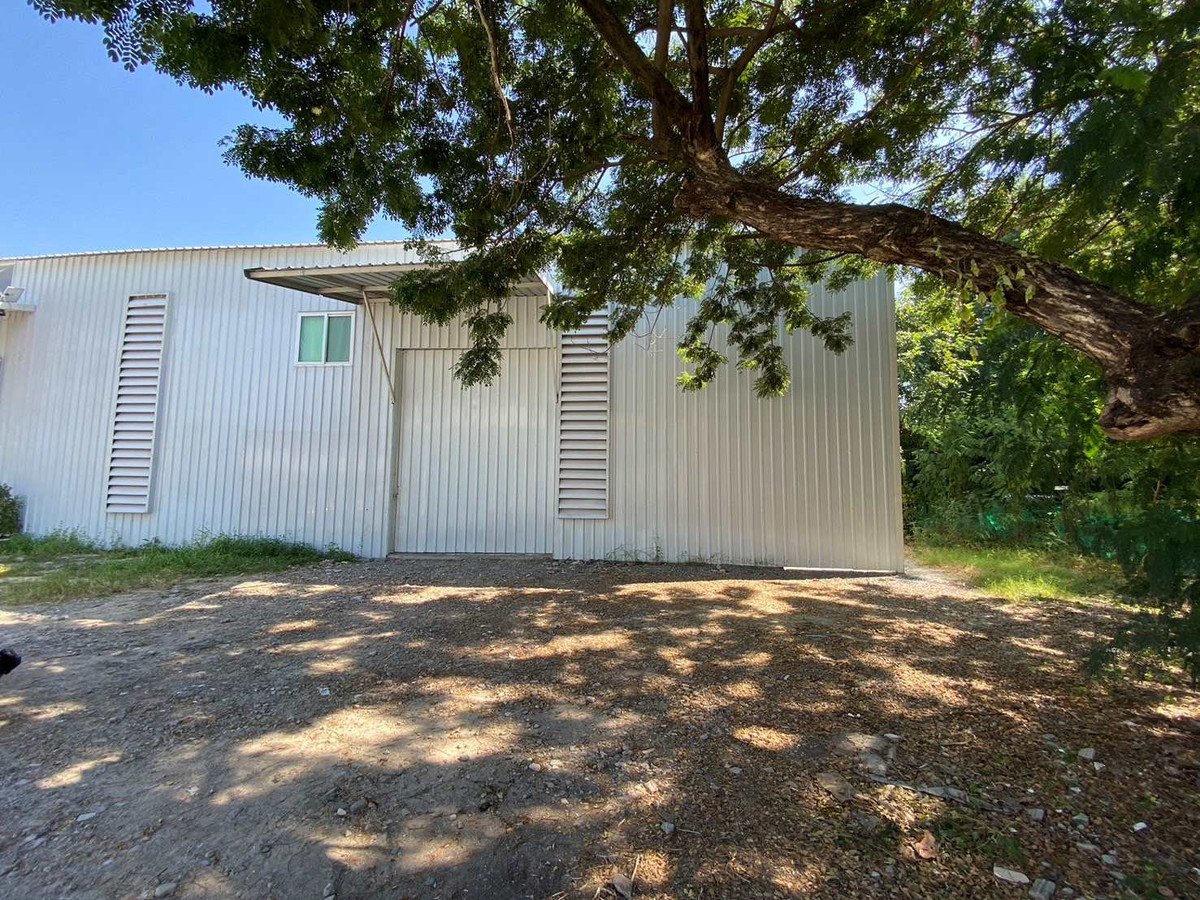 ให้เช่าโกดังโชคชัย4 ลาดพร้าว71 : ให้เช่าโกดังซอยลาดพร้าว 91 พร้อมออฟฟิศ สภาพใหม่ พื้นที่ใช้สอย 156 ตร.ม. เหมาะทำออฟฟิศ/สำนักงาน และ โกดังเก็บของ ถนนซอยกว้าง รถคอนเทนเนอร์ 20 ฟุต เข้าออกลงของได้