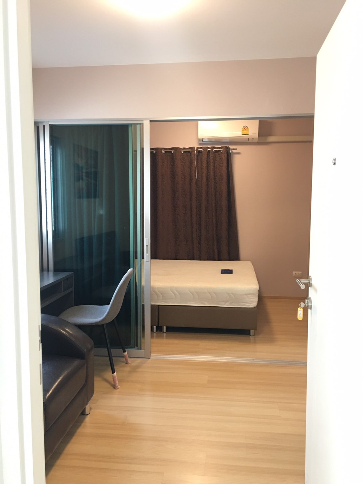 ให้เช่าคอนโดแจ้งวัฒนะ เมืองทอง : ปล่อยให้เช่า... ห้องสวย แต่งครบ น่าอยู่สุดๆ ใกล้ส่วนกลางคอนโด ราคาเพียง 7500.-/เดือน เท่านั้น!!