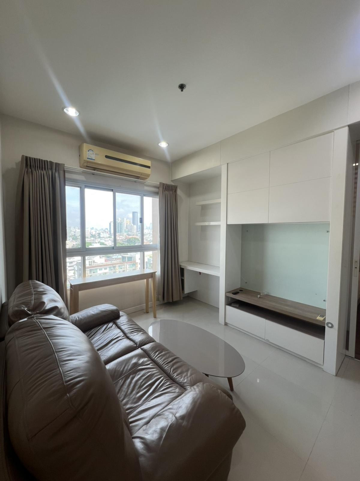 For SaleCondoWongwianyai, Charoennakor : For Sale Condo , Q House Sathorn , BTS-Krung Thon Buri , Khlong Ton Sai , Khlong San , Bangkok , CX-136270