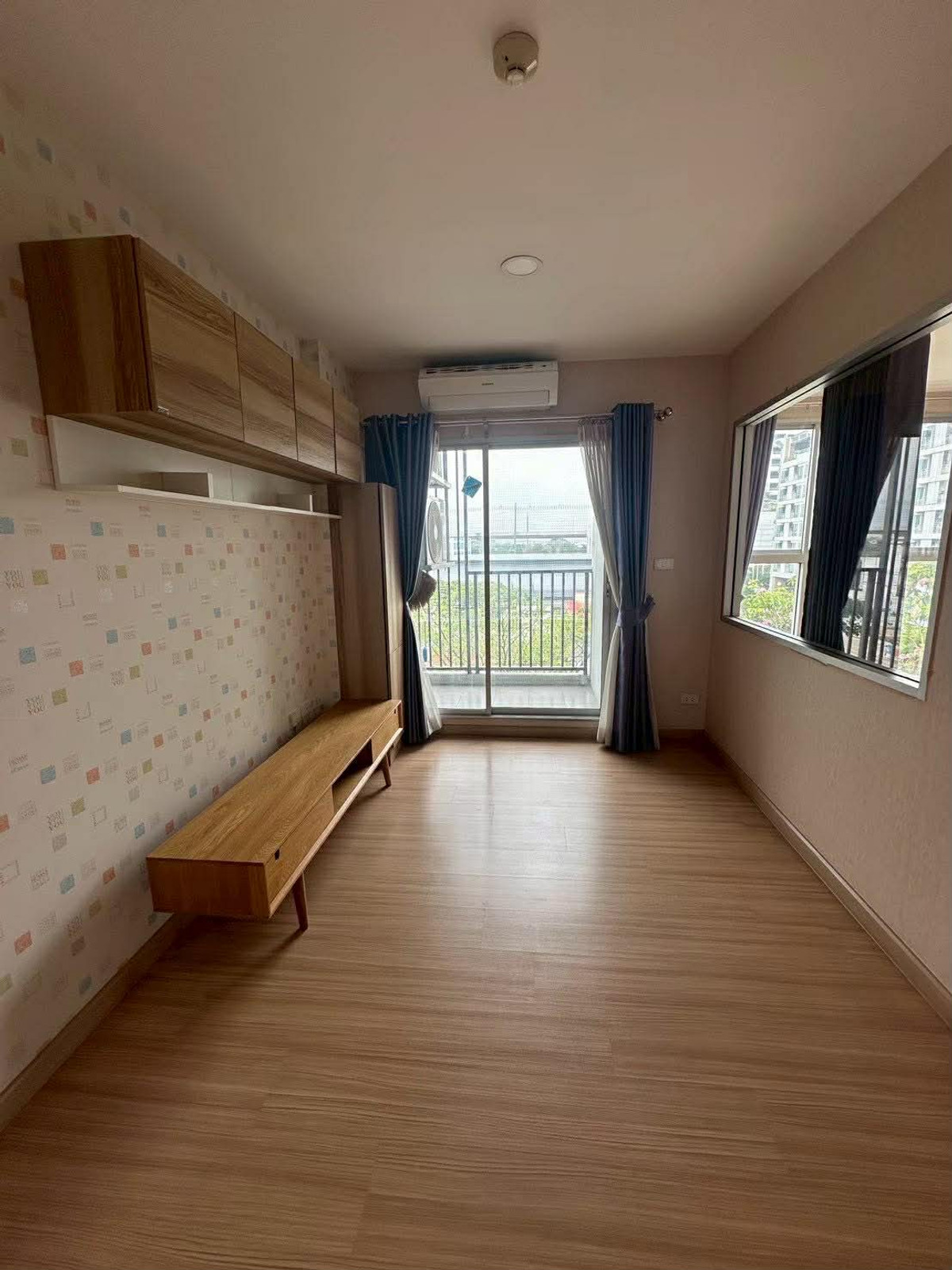 ขายคอนโดพระราม 2 บางขุนเทียน : ขายด่วน! J Condo พระราม 2 – 26.94ตรม. 1ห้องนอน ห้องสวย สภาพดี ทำเลทอง เดินทางสะดวกใกล้ห้างและโรงพยาบาล ลมเย็นสบาย เดินทางเข้า-ออกเมืองสะดวก รายล้อมด้วยสิ่งอำนวยความสะดวกครบครัน CD-202038