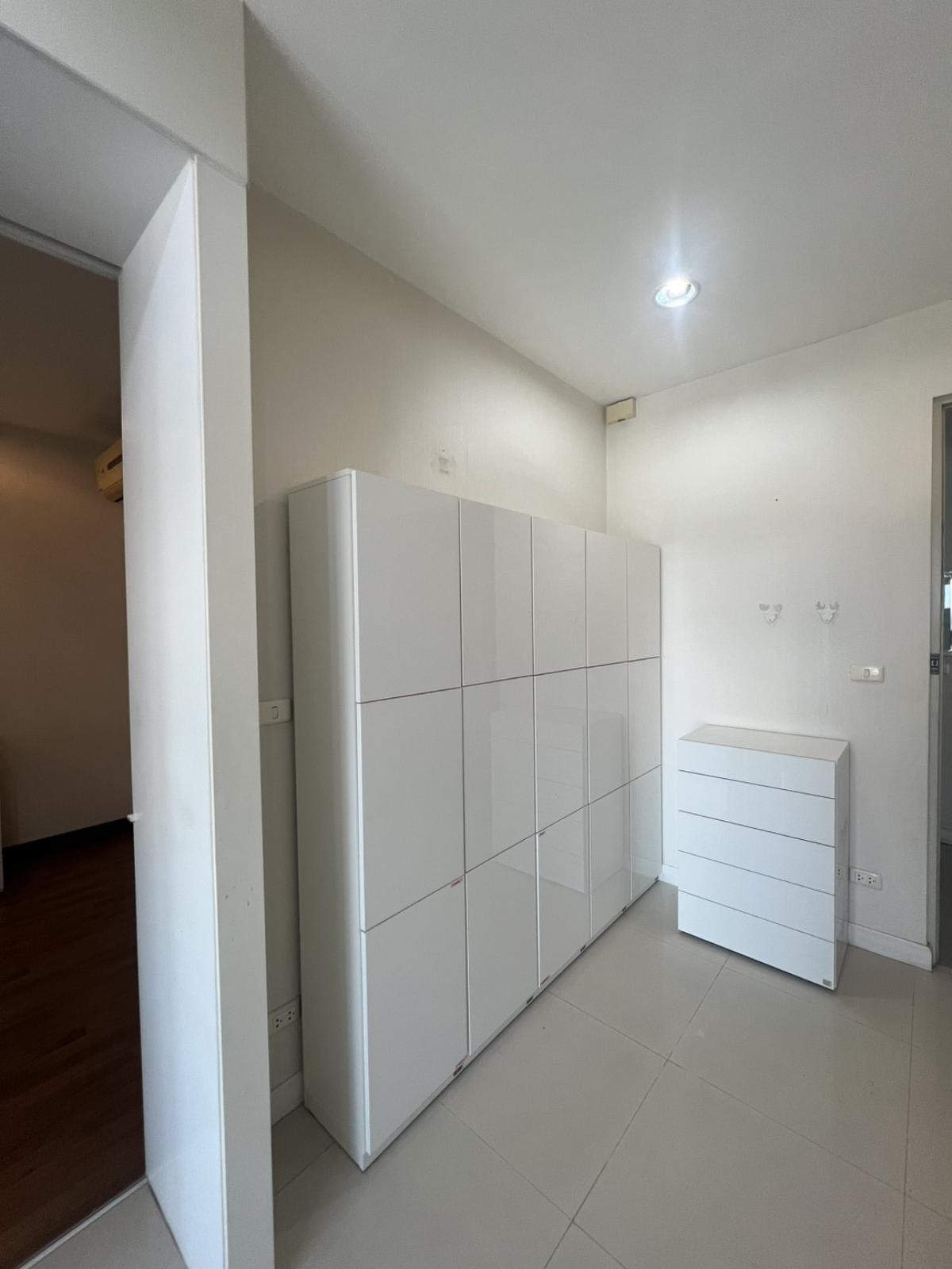 For SaleCondoWongwianyai, Charoennakor : For Sale Condo , Q House Sathorn , BTS-Krung Thon Buri , Khlong Ton Sai , Khlong San , Bangkok , CX-136270