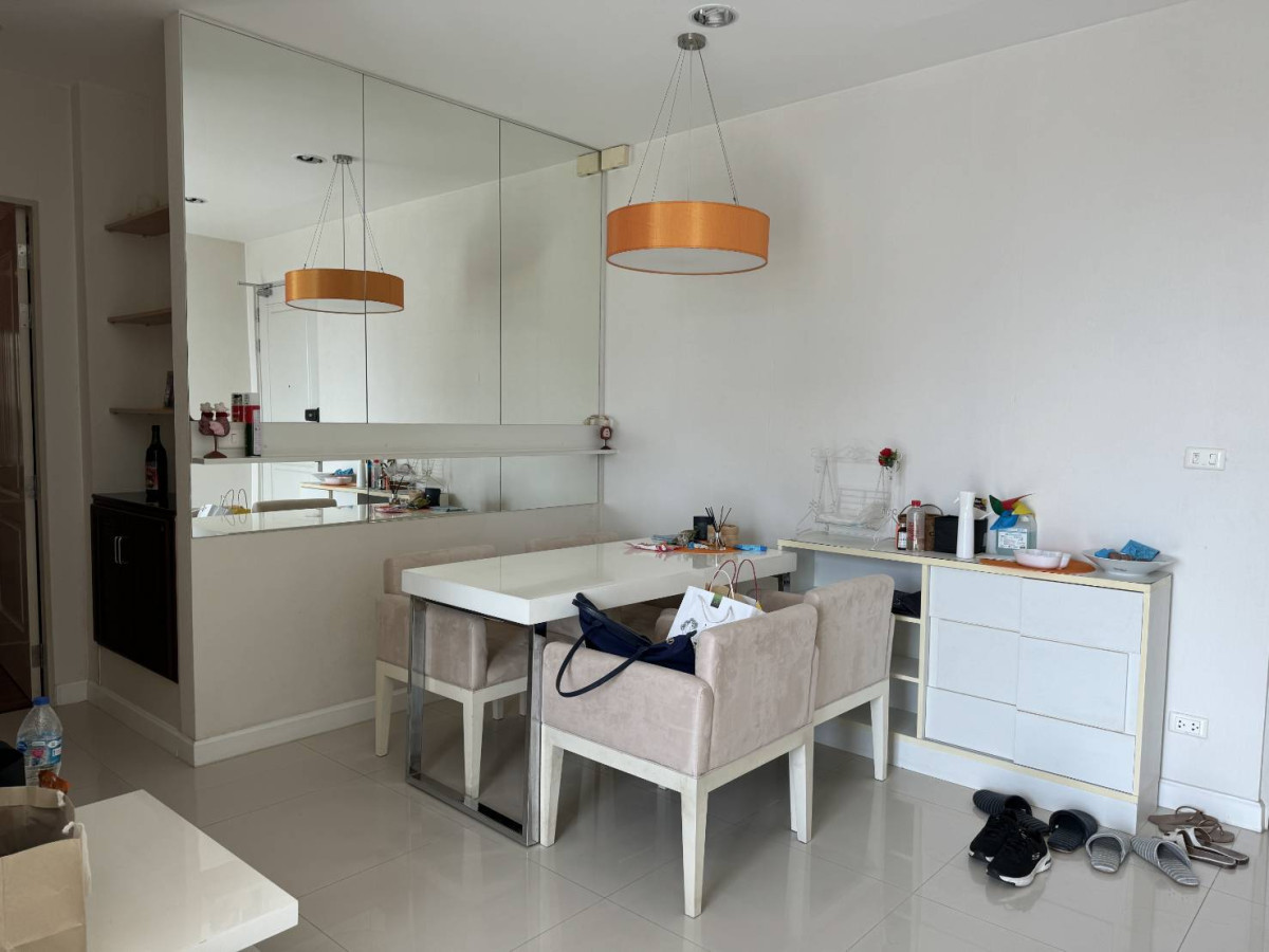 For SaleCondoWongwianyai, Charoennakor : For Sale Condo , Q House Sathorn , high floor , BTS-Krung Thon Buri , Khlong Ton Sai , Khlong San , Bangkok , CX-140108