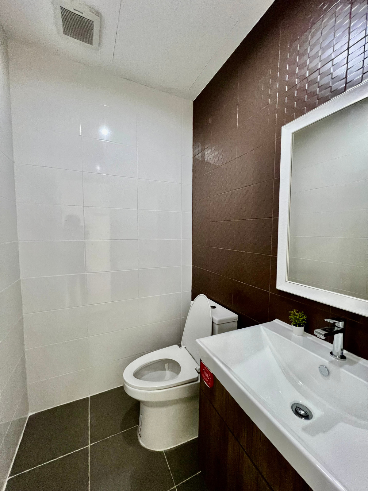 For SaleTownhomePattanakan, Srinakarin : Urgent Sale | Newly Renovated 3-Storey Townhome PATIO Srinakarin–Rama 9 | Prime Krungthep Kreetha Location