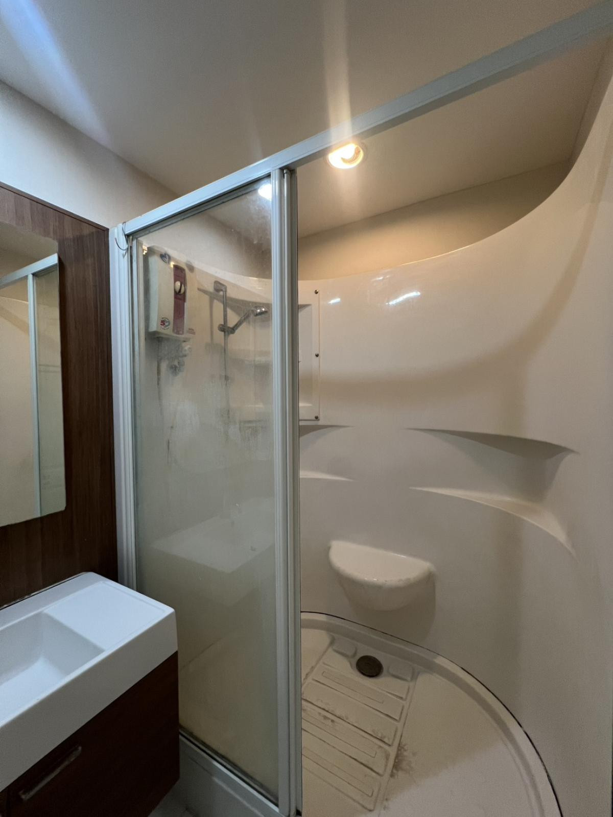 For SaleCondoWongwianyai, Charoennakor : For Sale Condo , Q House Sathorn , BTS-Krung Thon Buri , Khlong Ton Sai , Khlong San , Bangkok , CX-136270