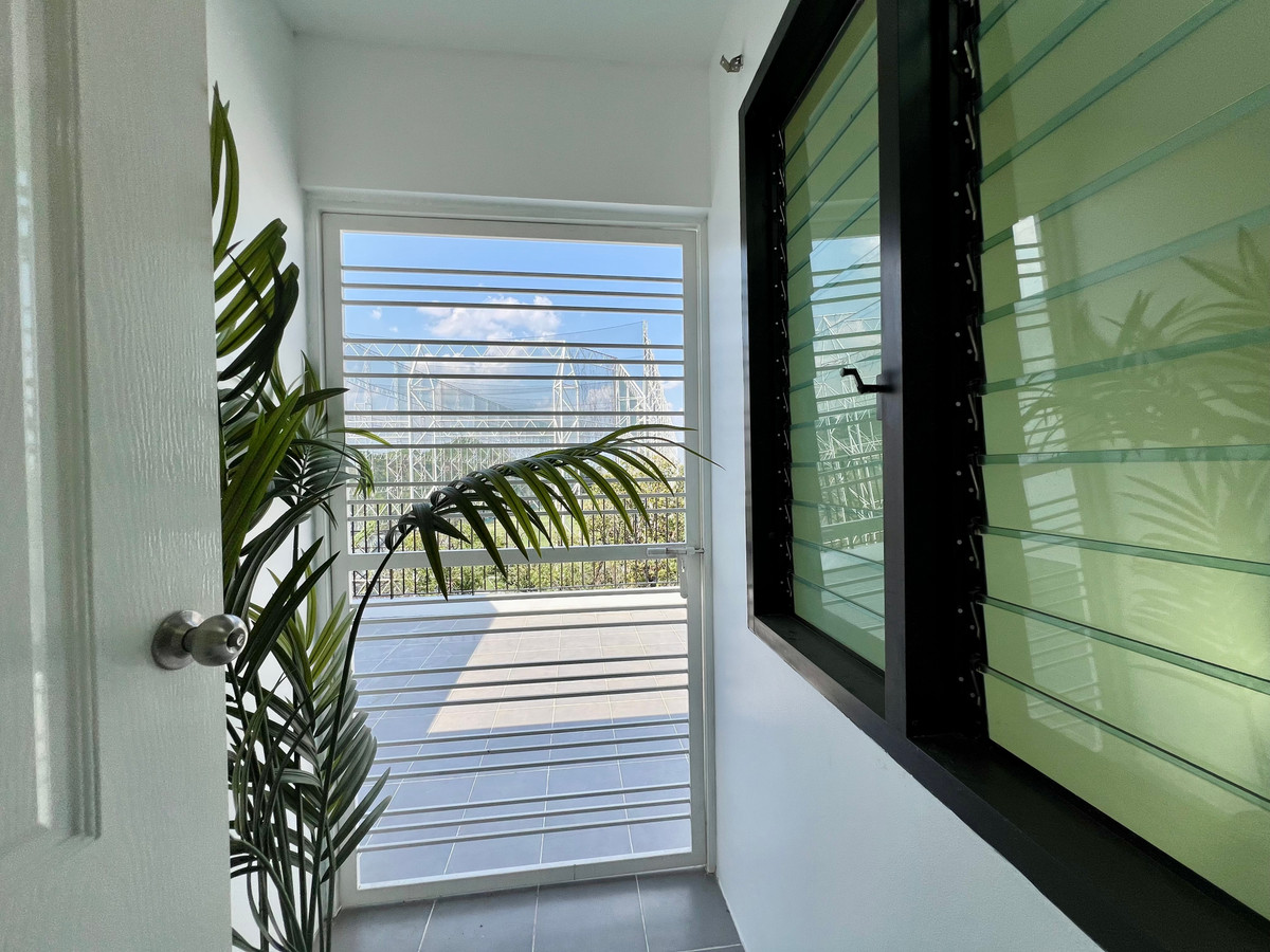 For SaleTownhomePattanakan, Srinakarin : Urgent Sale | Newly Renovated 3-Storey Townhome PATIO Srinakarin–Rama 9 | Prime Krungthep Kreetha Location