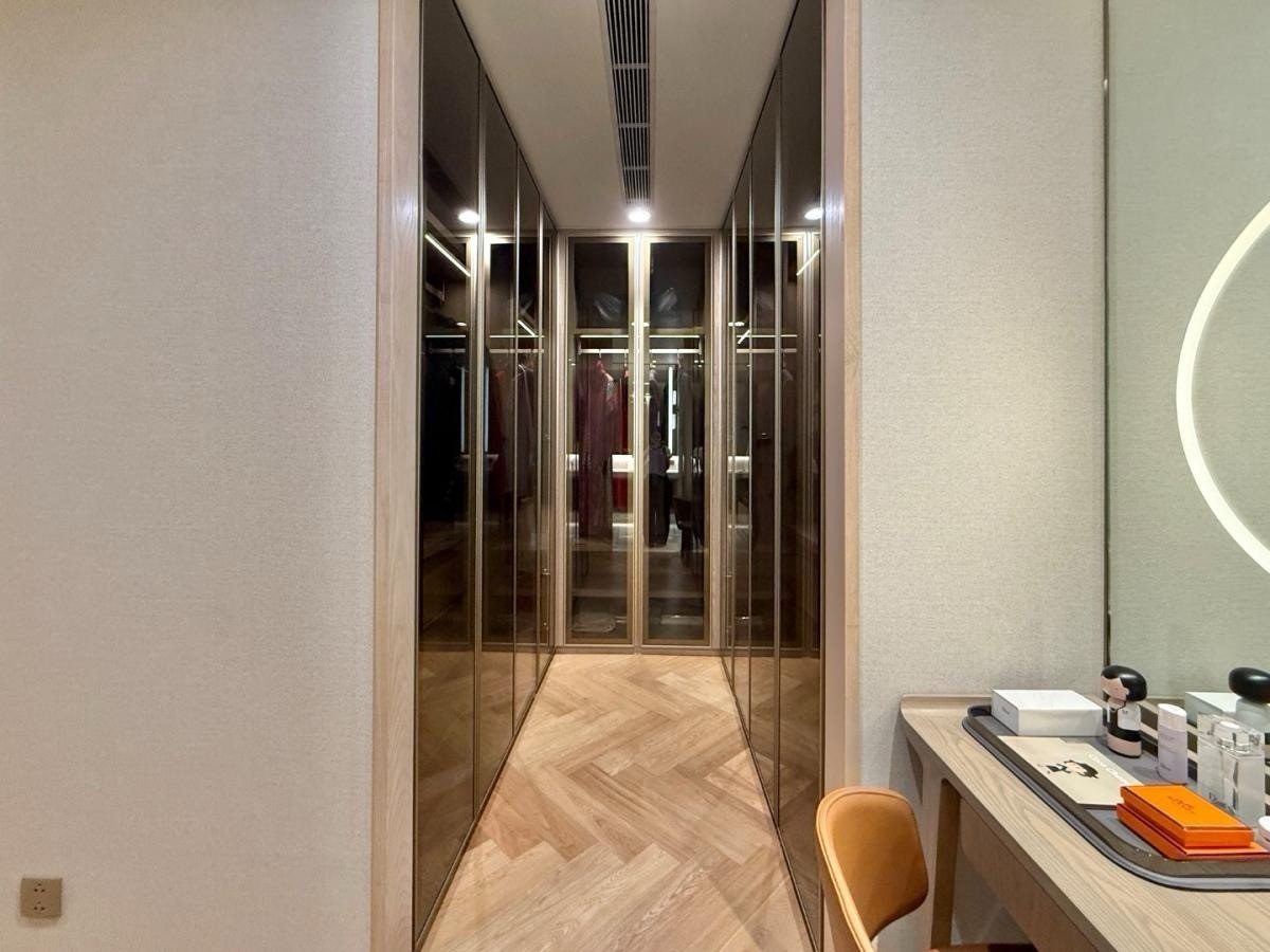 For SaleCondoRama3 (Riverside),Satupadit : Big room, special price ‼️ KingsQuare Residence size 211 Sq.m 3 bed 3 bath special only 48.8 MB only!!! Contact 086-795-9997 (Jimmy)