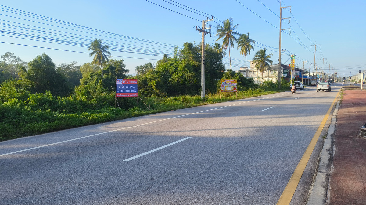 For SaleLandHuahin, Prachuap Khiri Khan, Pran Buri : Urgent sale! Land plot next to the highway near Choy intersection, Bang Saphan Noi district.