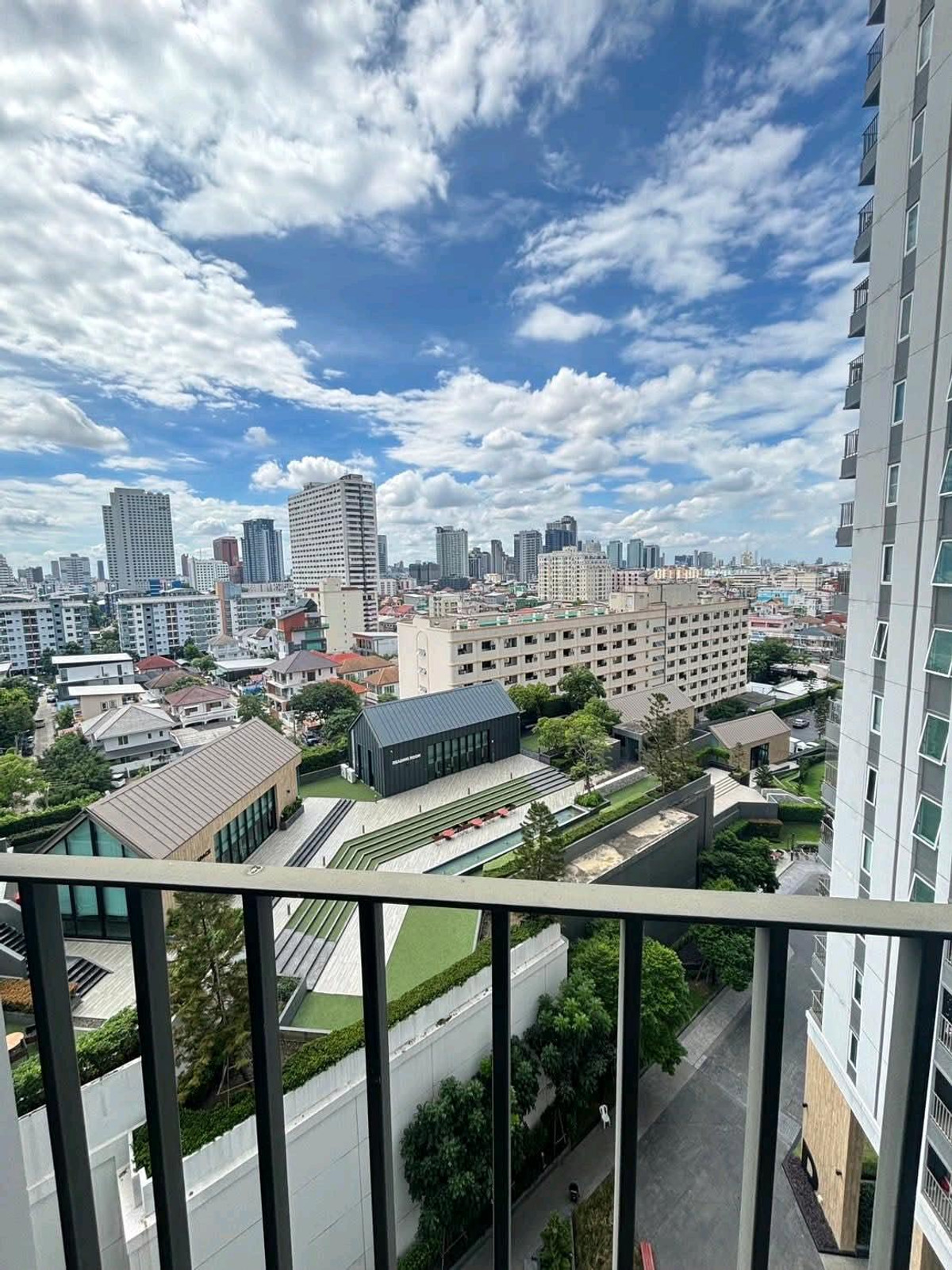 For RentCondoRatchadapisek, Huaikwang, Suttisan : For Rent Chapter one eco ready to move in