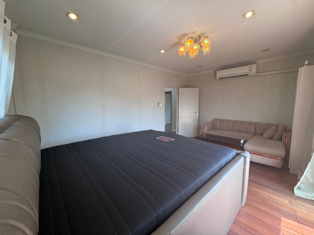 ให้เช่าบ้านพระราม 2 บางขุนเทียน : บ้านเดี่ยว The Grand Rama2 หมุ่บ้านสวย ติดถนนพระราม2 เฟอนิเจ้อครบ พร้อมให้เช่า สอบถามได้ครับ