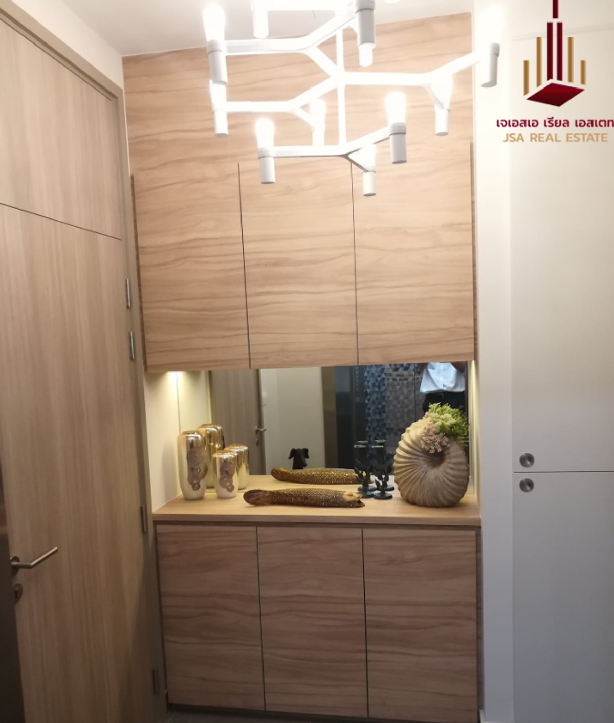 For SaleCondoWitthayu, Chidlom, Langsuan, Ploenchit : ✨ For Sale: Noble Ploenchit Condo ✨ 💰 Only 19,500,000 THB 2 bedrooms, cheapest price. The actual room is more beautiful than the picture. The room is ready to make an appointment to view. If interested, contact Mr. James Mar.