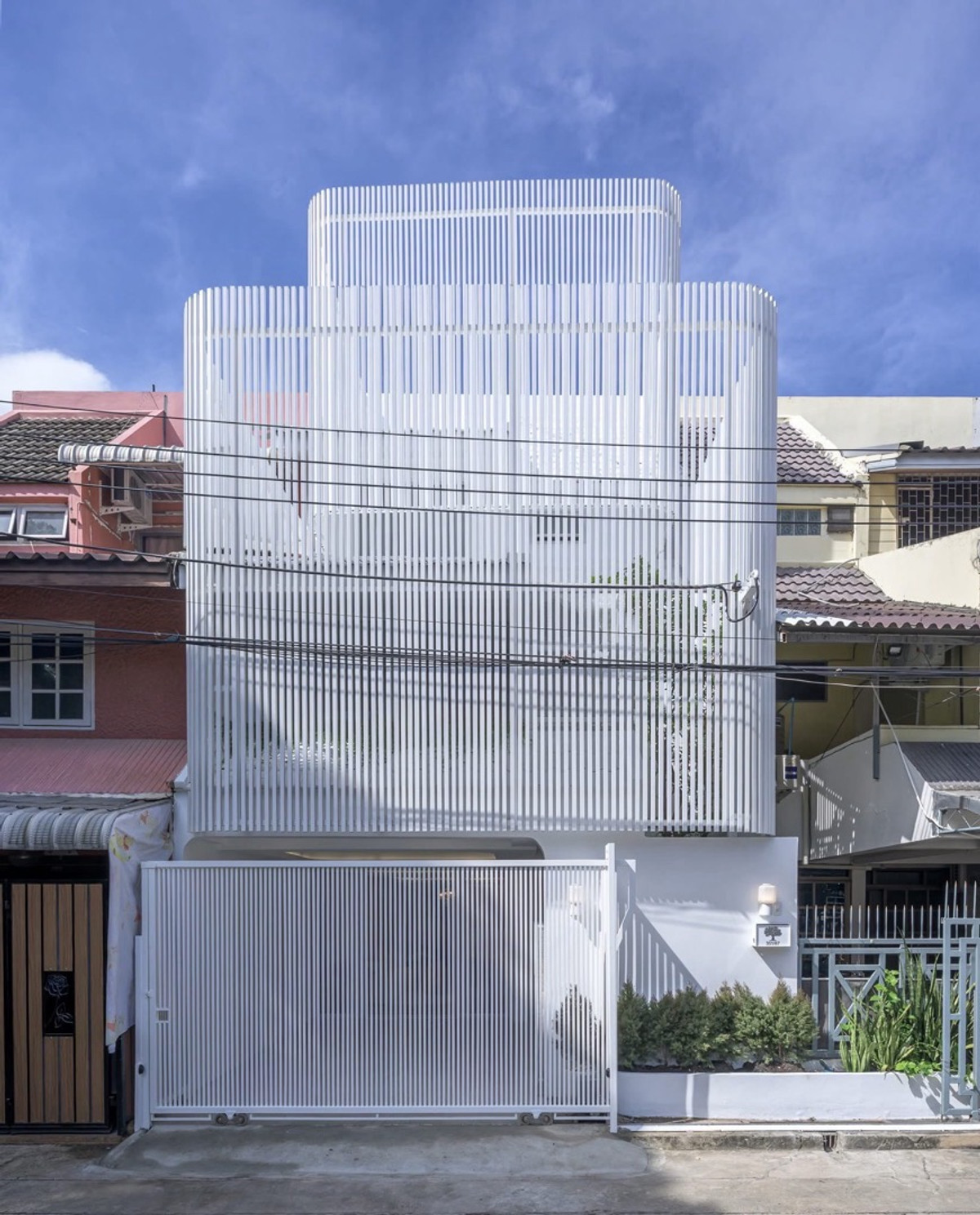 ขายทาวน์โฮมอ่อนนุช อุดมสุข : 📢 ขายทาวน์โฮม 3 ชั้น รีโนเวทใหม่ ปรีดี | 4 นอน 4 น้ำ | Cap Gain 4–8% | Yield 6%++