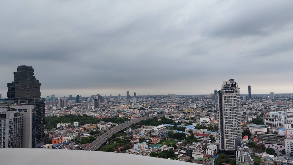 คอนโดสีลม ศาลาแดง บางรัก : คอนโด State Tower ห้องมุม วิวตึกสูง 130 ตรม. 