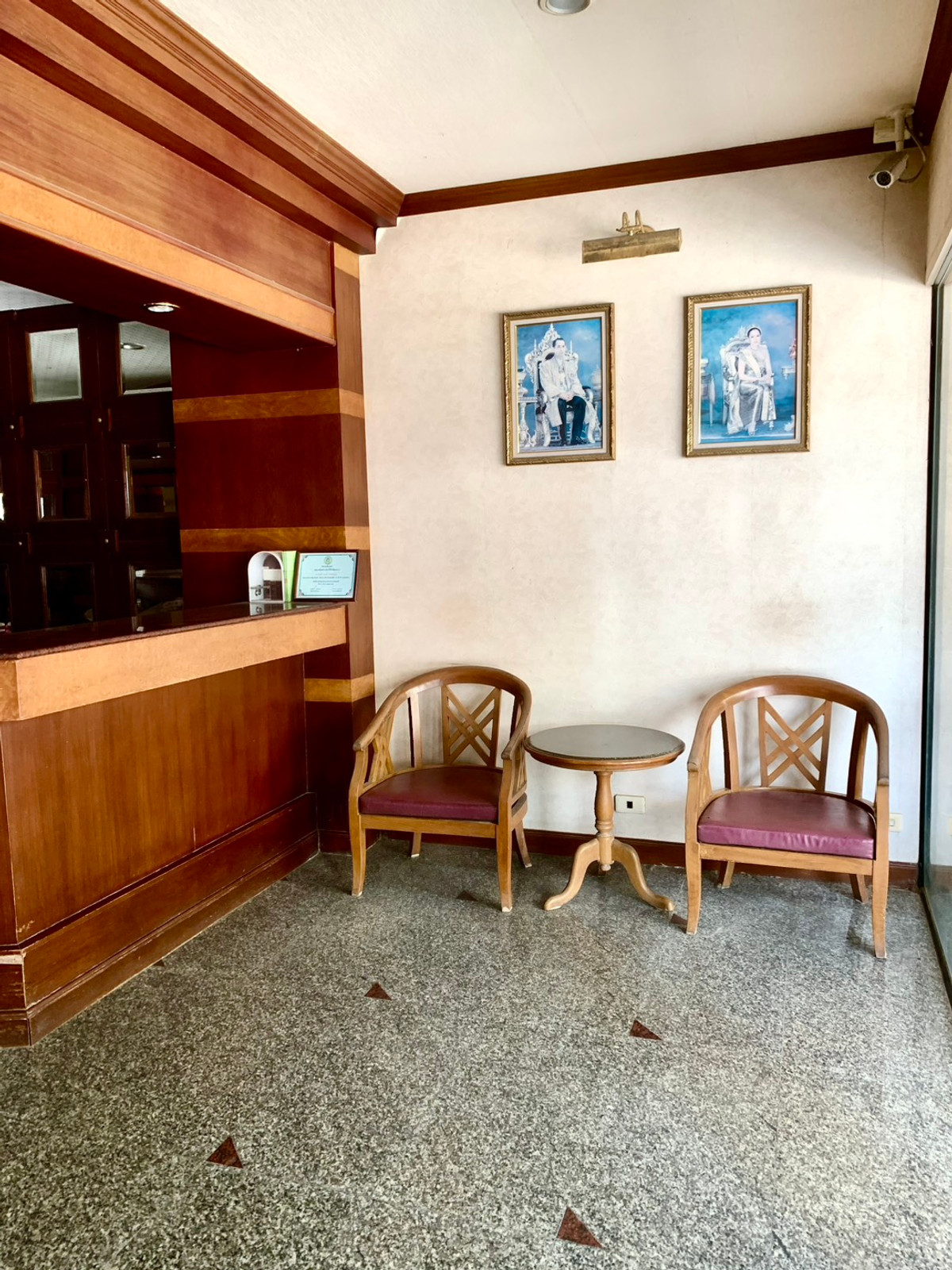 For SaleHotel&Apartment BusinessNakhon Si Thammarat : 🏨 Urgent sale! Prime location hotel In the center of Thung Song Market, Thung Song District, Nakhon Si Thammarat Province.