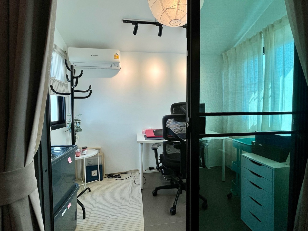 ขายบ้านมีนบุรี-ร่มเกล้า : ขาดทุน7แสน! บ้านใหม่ไม่ค่อยอยู่ ขายภัสสรรามคำแหง-ราษฎร์พัฒนา ซอยมิสทีน สวยเหมือนนางฟ้า ทำเลดีเดินทางสะดวกใกล้รถไฟฟ้า แอร์พอร์ตลิงค์ Top,7-11, Lotus ,JC รอบหมู่บ้าน