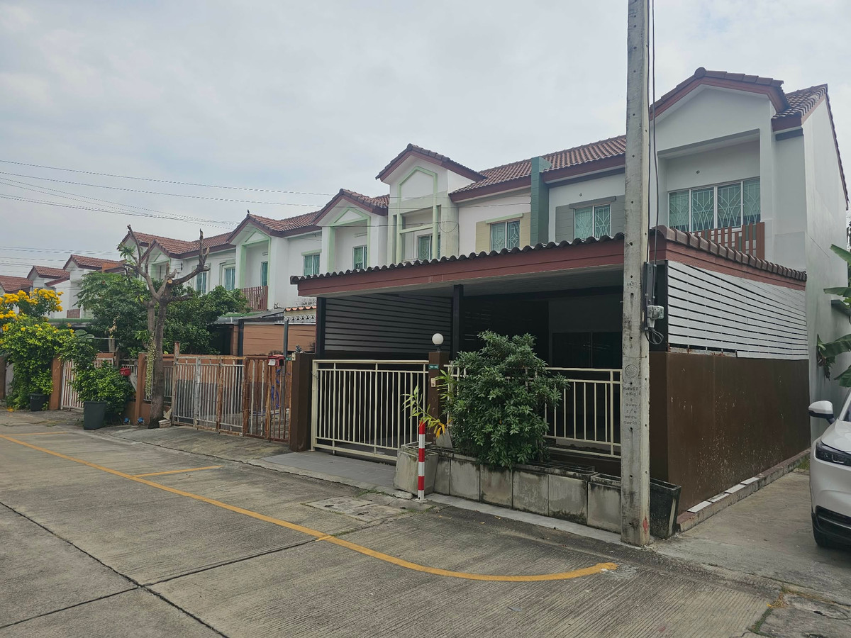 ขายทาวน์โฮมนนทบุรี บางใหญ่ บางบัวทอง : ขายทาวน์เฮาส์ หมู่บ้านไลโอ วงแหวน-ปิ่นเกล้า (ซอยวัดพระเงิน)