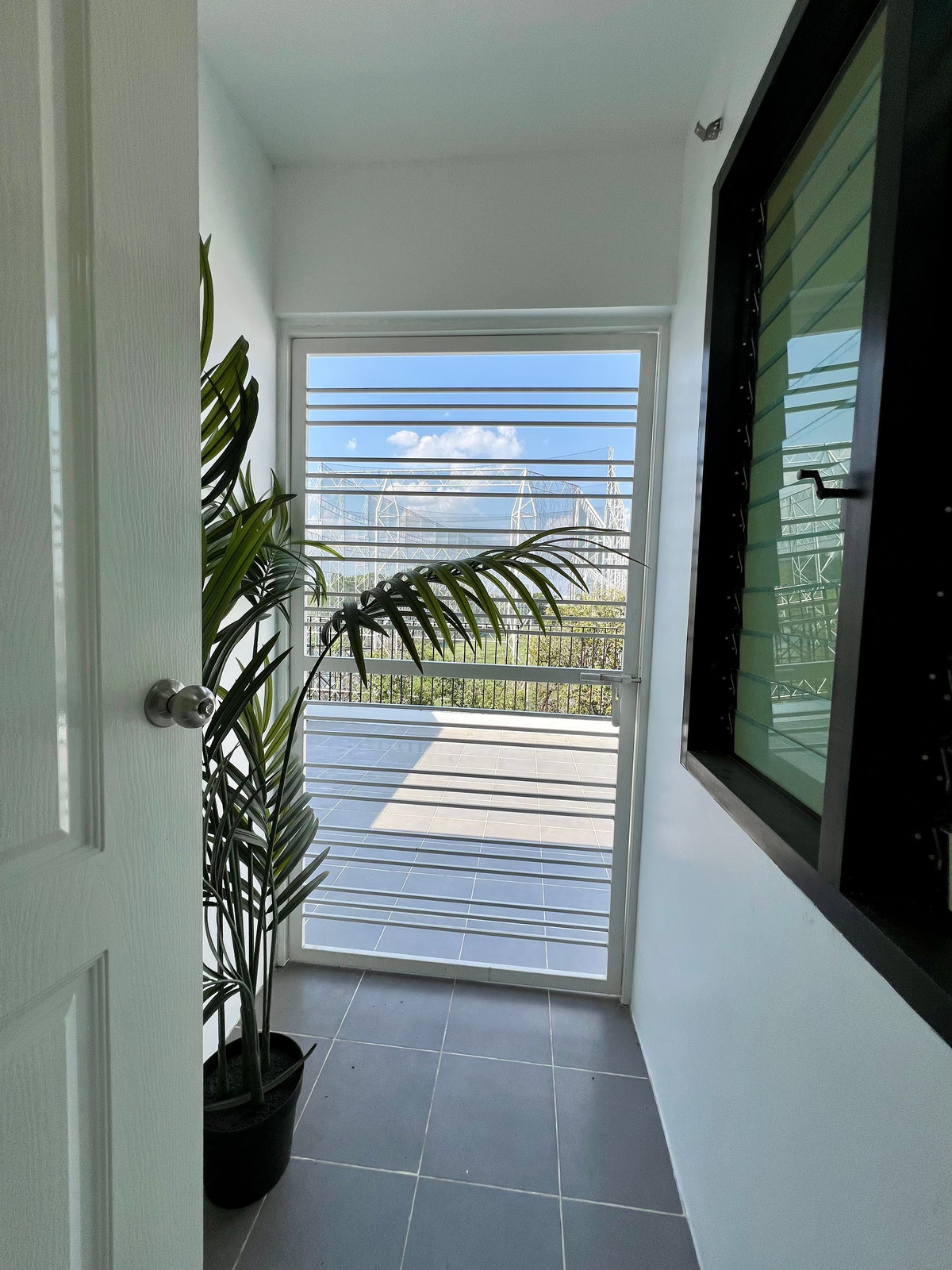 For SaleTownhomePattanakan, Srinakarin : Urgent Sale | Newly Renovated 3-Storey Townhome PATIO Srinakarin–Rama 9 | Prime Krungthep Kreetha Location