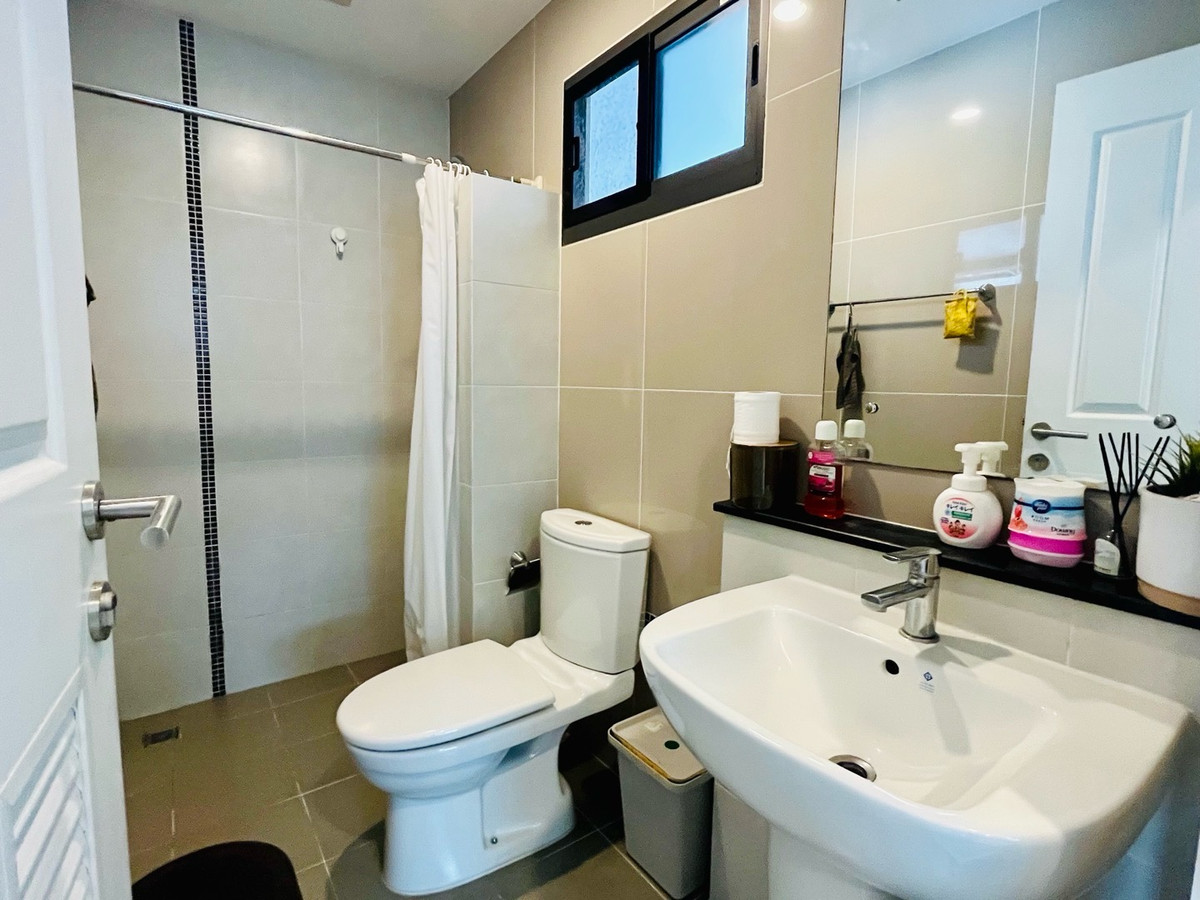 ขายบ้านมีนบุรี-ร่มเกล้า : ขาดทุน7แสน! บ้านใหม่ไม่ค่อยอยู่ ขายภัสสรรามคำแหง-ราษฎร์พัฒนา ซอยมิสทีน สวยเหมือนนางฟ้า ทำเลดีเดินทางสะดวกใกล้รถไฟฟ้า แอร์พอร์ตลิงค์ Top,7-11, Lotus ,JC รอบหมู่บ้าน