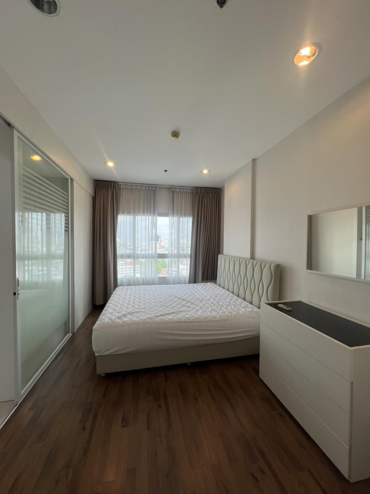 For SaleCondoWongwianyai, Charoennakor : For Sale Condo , Q House Sathorn , BTS-Krung Thon Buri , Khlong Ton Sai , Khlong San , Bangkok , CX-136270